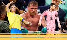 Canelo Álvarez se encuentra por debajo de figuras como CR7 y Messi (MexSport/Reuters).