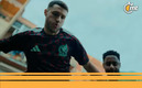 Santiago Giménez apareció en anuncio junto a cracks.