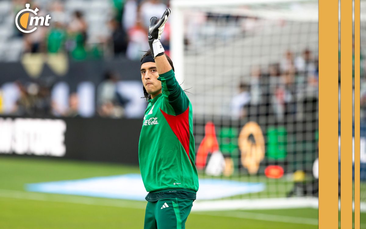 Acevedo en un calentamiento del Tri. (Imago7)