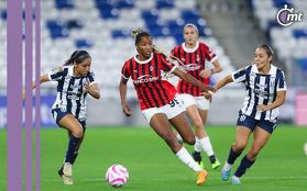 Evelyn Ijeh se lució con tres goles (Imago7).