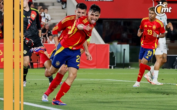 Pedri marcó doblete ante Irlanda del Norte (EFE)
