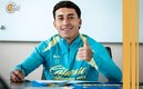 Zendejas, en el momento de la firma de contrato (@ClubAmerica)