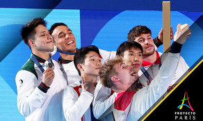 Los integrantes del podio se tomaron una fotografía del recuerdo en París 2024 (Reuters).