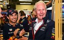 Checo Pérez y Helmut Marko (Red Bull)