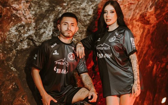 Uniforme negro Mineros