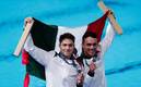 Juan Celaya y Osmar Olvera festejan su plata en París 2024 (AFP)