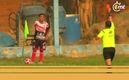 El jugador se mostró sorprendido al ver la roja (Especial)