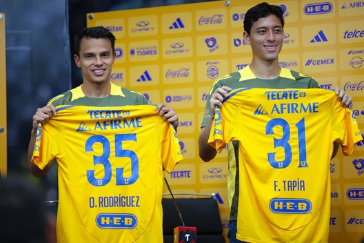 Rodríguez y Tapia portarán números 35 y 31, respectivamente. (Foto: Jorge López)