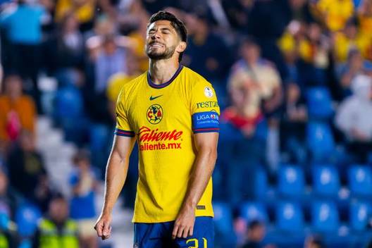 Henry Martín se lamenta en partido del América (Imago7)