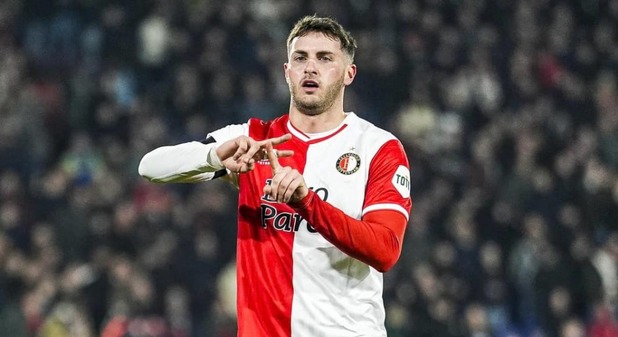 Santiago Giménez tiene contrato con Feyenoord hasta 2027 (FB Feyenoord Rotterdam)