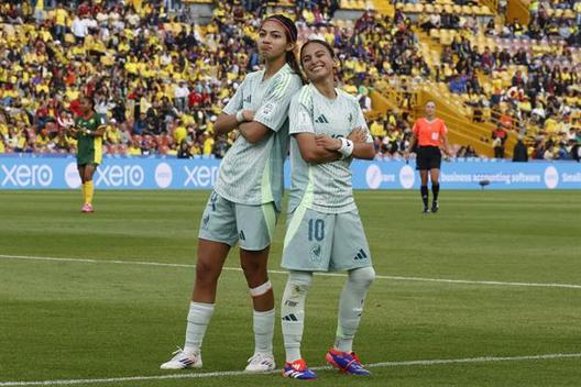 México se adelantó en el marcador (EFE)