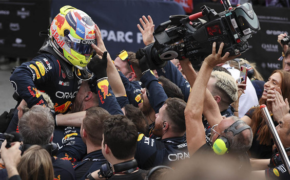 Checo Pérez ganó el GP de Baku. (FOTO: AFP)