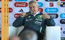 Javier Aguirre 'regañó' a fotógrafo y jardinero en entrenamiento del Tri (Mexsport)