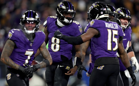 Lamar Jackson fue el pilar para la victoria de los Ravens (AFP)