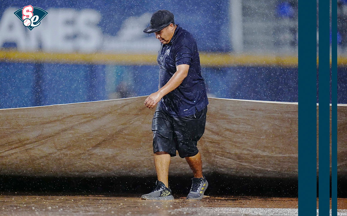 La lluvia dejó el terreno sin condiciones para reanudar el Juego 3 de la Serie del Rey. (Cortesía LMB)