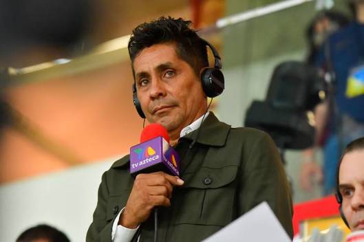 Jorge Campos comenta un juego en TV Azteca (Imago7)