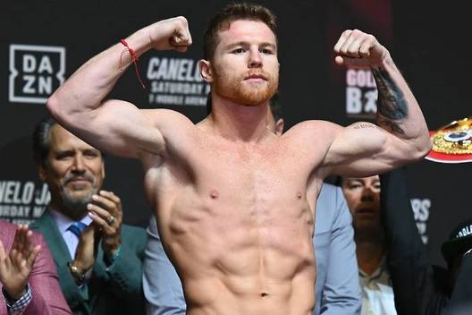 Canelo Álvarez, durante un pesaje (Imago7)