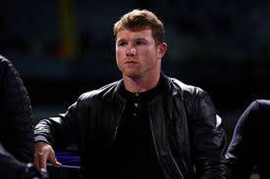 Canelo se prepara para su pelea ante Edgar Berlanga (EFE)