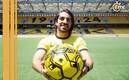 Rodolfo Pizarro, en su llegada al AEK (INSTAGRAM @rpizarrot)