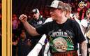 Canelo celebra tras vencer a Berlanga (AFP)