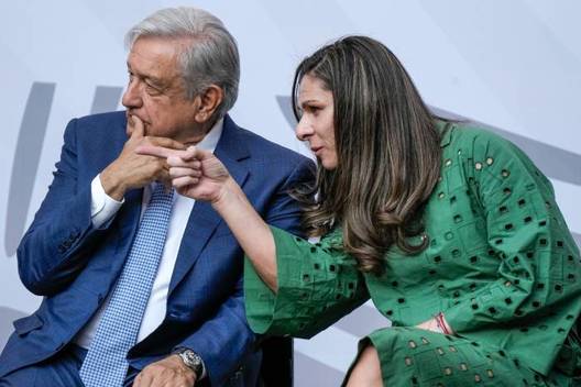 Guevara junto a Andrés Manuel López Obrador (Mexsport)
