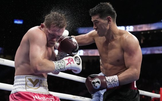 El ruso se impuso por decisión unánime en su compromiso de 2022 en Las Vegas (PBC Boxing)