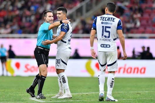 Reclamos de Rayados al cuerpo arbitral (Imago7)