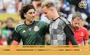 Ter Stegen es saludado por Memo Ochoa (@mterstegen1)