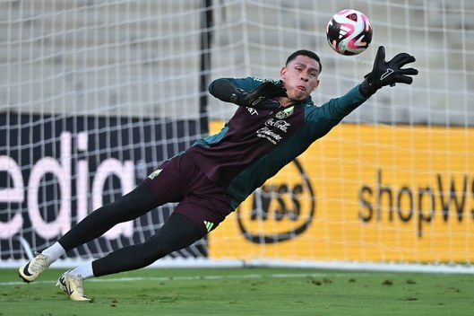 Malagón, en un entrenamiento del Tri (Imago7)