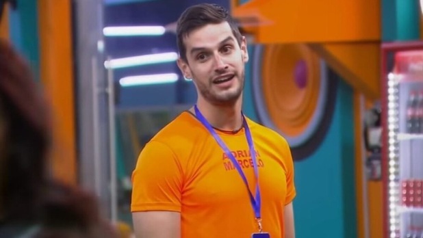 Adrián Marcelo discute en La Casa de los Famosos (Captura)