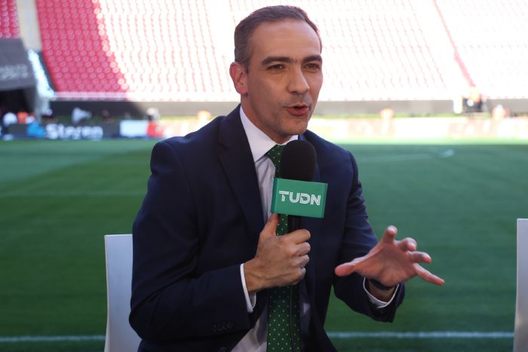 Alejandro De La Rosa, comentarista de TUDN (Imago7)