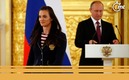 Yelena Isinbayeva, en un acto público con Vladimir Putin (EFE)