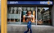 ¿Abrirán los bancos en Día de muertos? (Foto: Reuters)