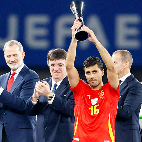 Rodri fue nombrado como mejor jugador de la Euro 2024 (Reuters).