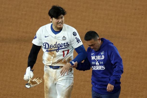 Shohei Ohtani salió lesionado en la Serie Mundial (Reuters)