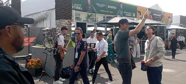 Tonatiuh el Hombre Orquesta deleitó a los aficionados del deporte motor (Foto: mediotiempo)