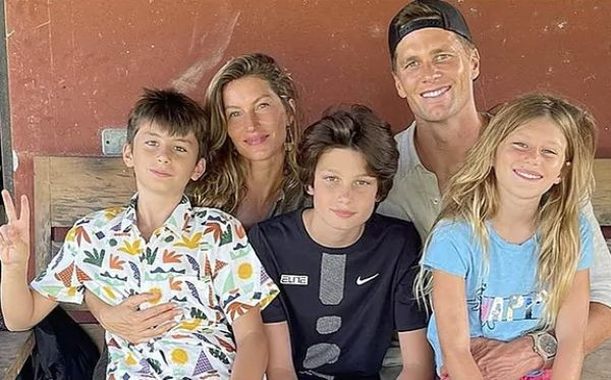 Brady y Bündchen, junto a sus hijos (@tombrady)