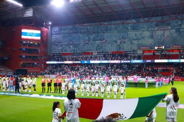 Himno nacional antes del México vs. Tailandia (Imago7)