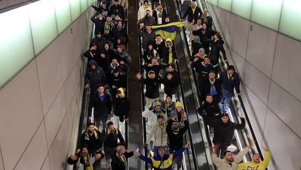 Aficionados sionistas detenidos tras disturbios en Ámsterdam (Reuters)