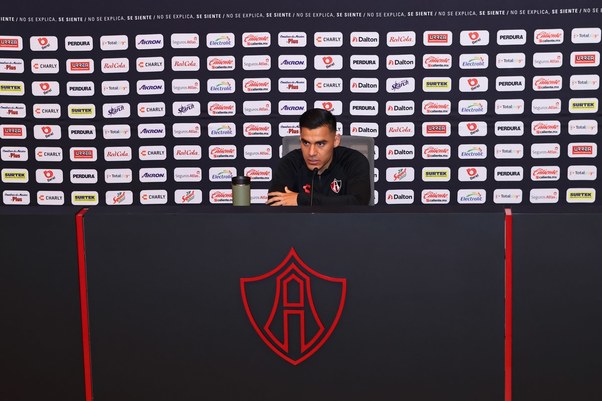 Aldo Rocha compareció ante los medios de comunicación (Imago7)