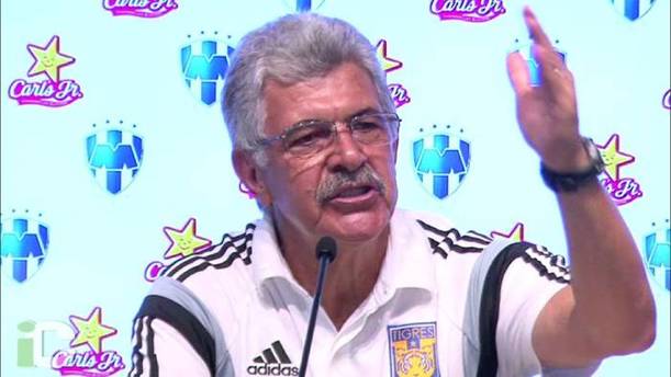 Tuca Ferretti, en su recordada conferencia de prensa (Captura)