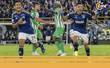 Jugadores de Millonarios celebran el gol del triunfo (@MillosFCOficial)
