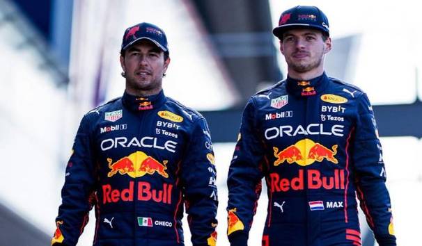 Verstappen y Checo, dupla de Red Bull en los últimos años (@schecoperez)