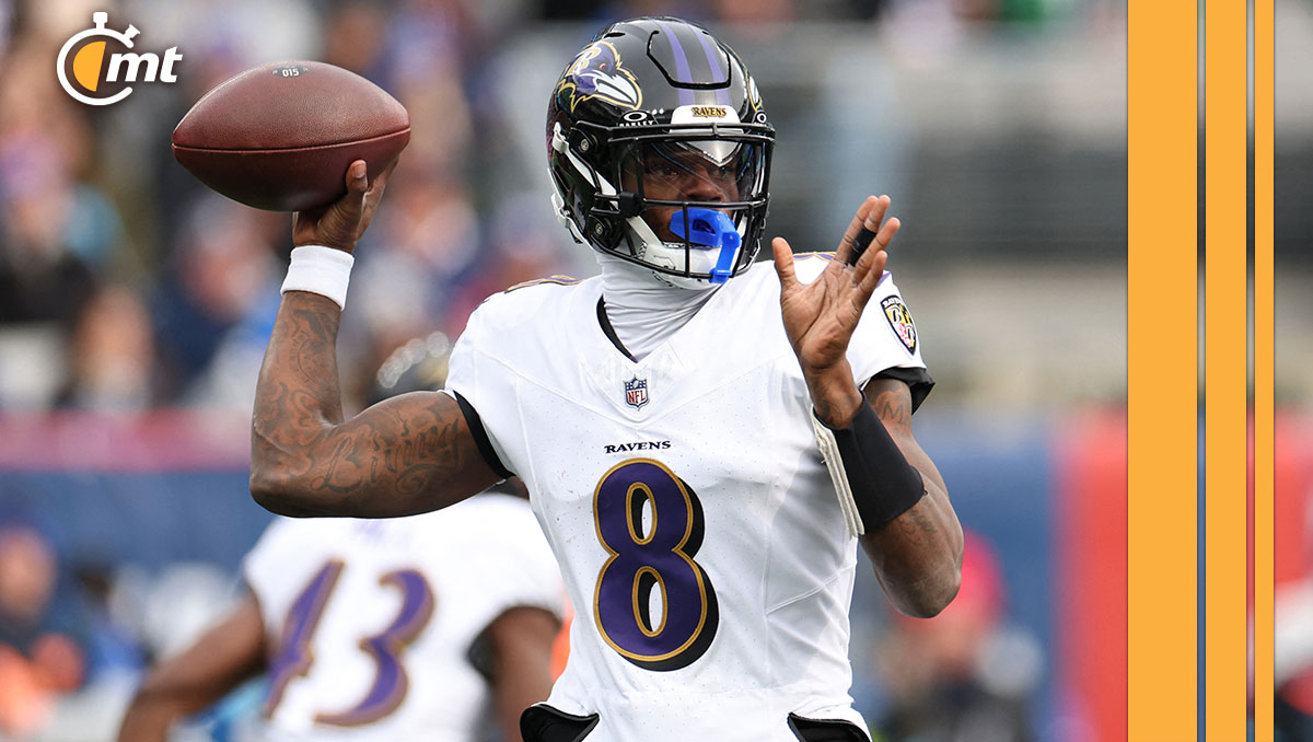 Lamar Jackson también aportó seis acarreos para 65 yardas por tierra (AFP).
