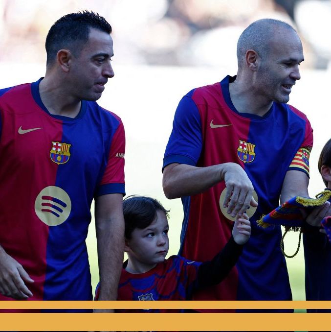 Xavi e Iniesta se lucieron como en los viejos tiempos (Reuters)