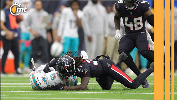Grant DuBose recibió un fuerte golpe de Calen Bullock. (Foto: AFP)