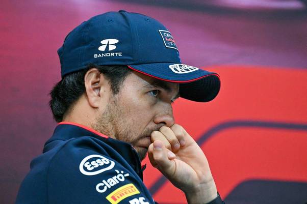 Checo Pérez dejó de ser piloto de Red Bull (AFP)