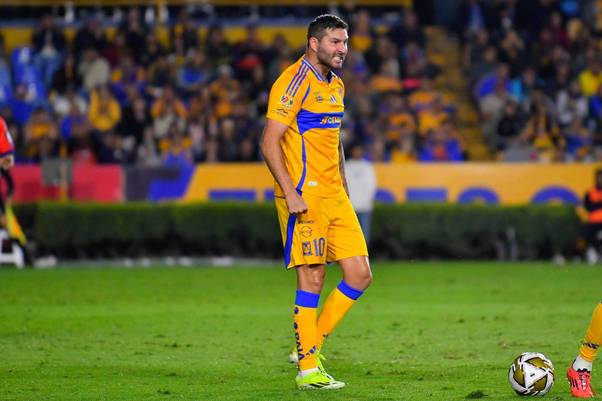 Gignac podría estar cerca de salir de Tigres (Imago7)