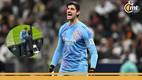 Courtois discutió con uno de los baloneros (AFP)