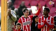 Chucky Lozano en su despedida con el PSV (Foto: EFE)